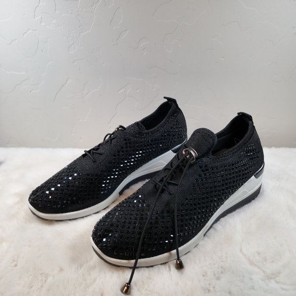 NWOB Women's Black Rhinestone Sneakers Size 11 US / 42 EU Atalina - Picture 1 of 16